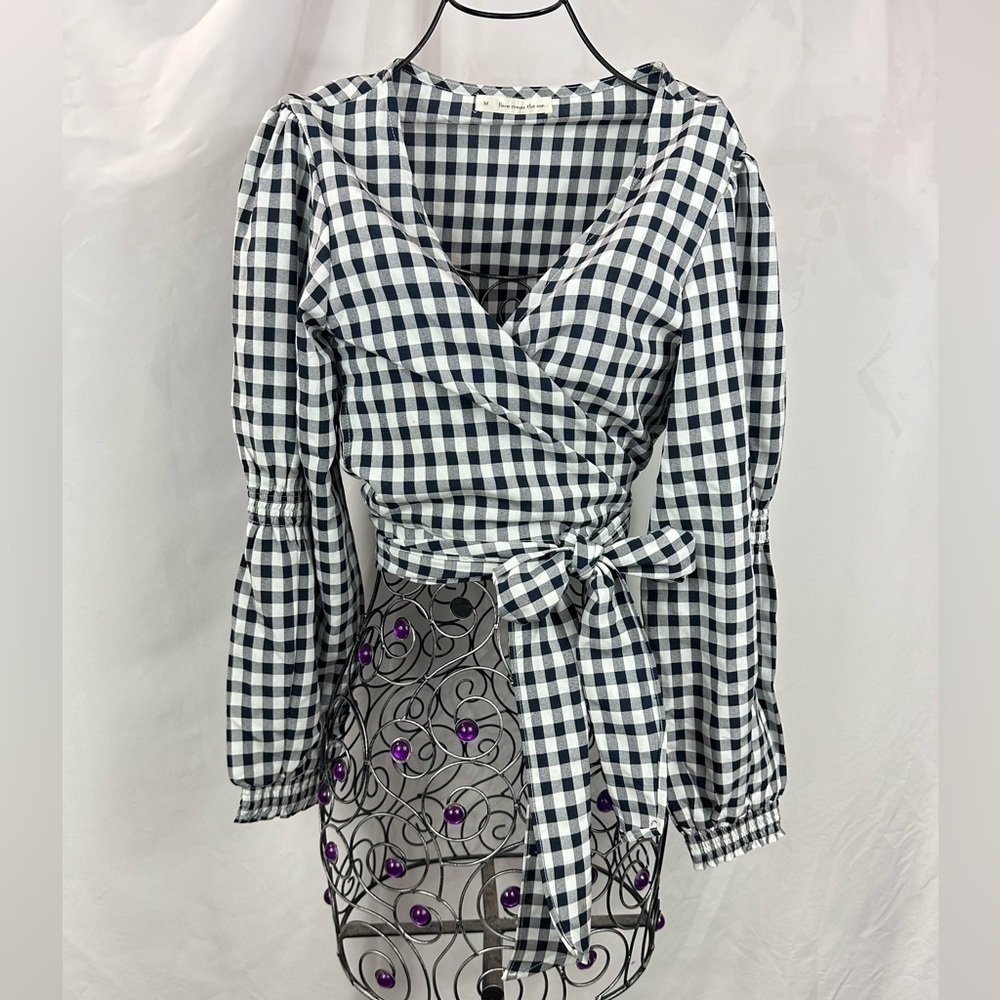 Here Comes the sun gingham wrap blouse size M